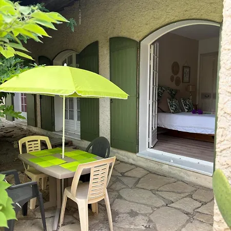 Boheme Chic Bed & Breakfast Liouc