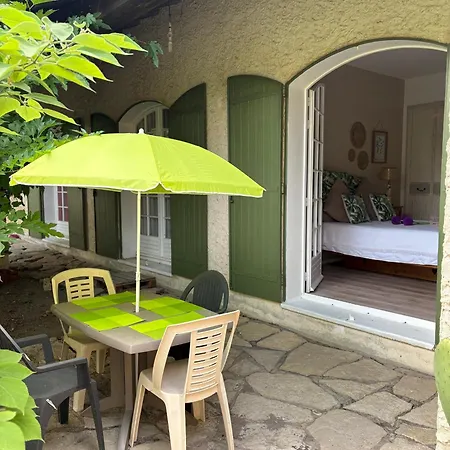 Boheme Chic Bed & Breakfast Liouc